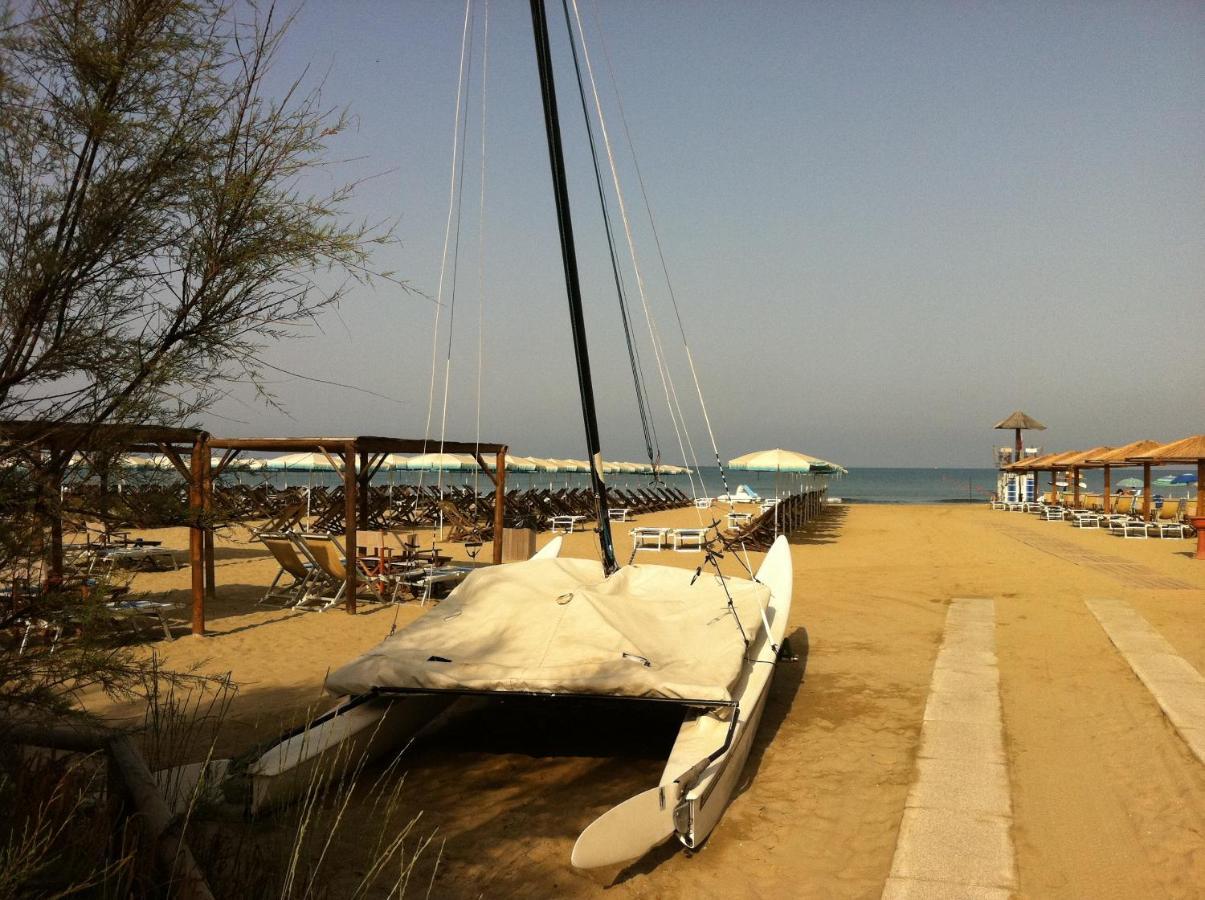 الشقق الفندقية تيرّينْيافي  Oasi Del Mare المظهر الخارجي الصورة