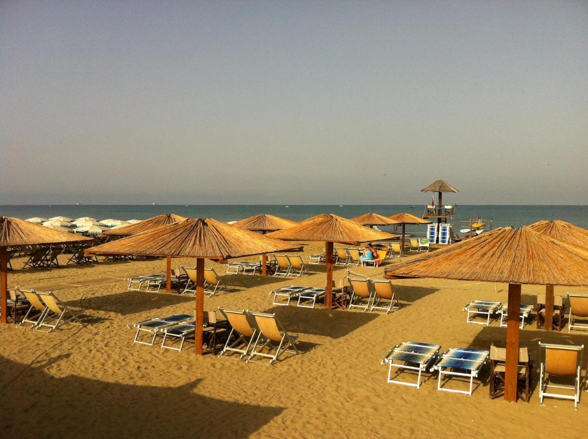 الشقق الفندقية تيرّينْيافي  Oasi Del Mare المظهر الخارجي الصورة