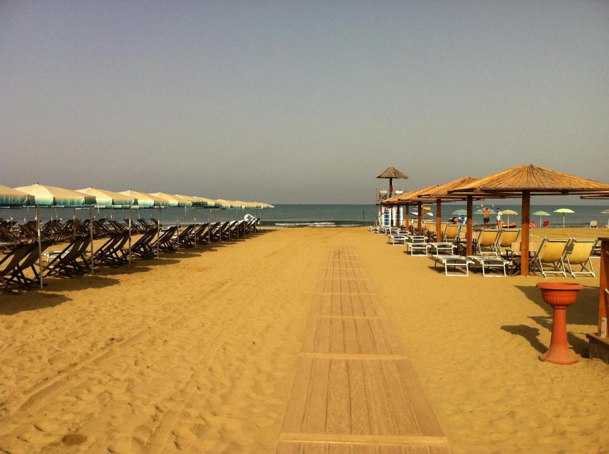 الشقق الفندقية تيرّينْيافي  Oasi Del Mare المظهر الخارجي الصورة